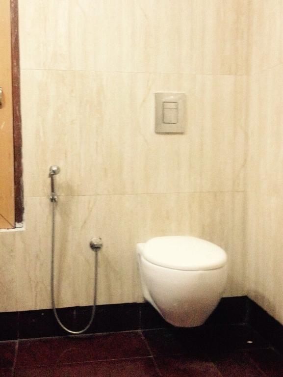 Hotel Bengal International Siliguri Quarto foto